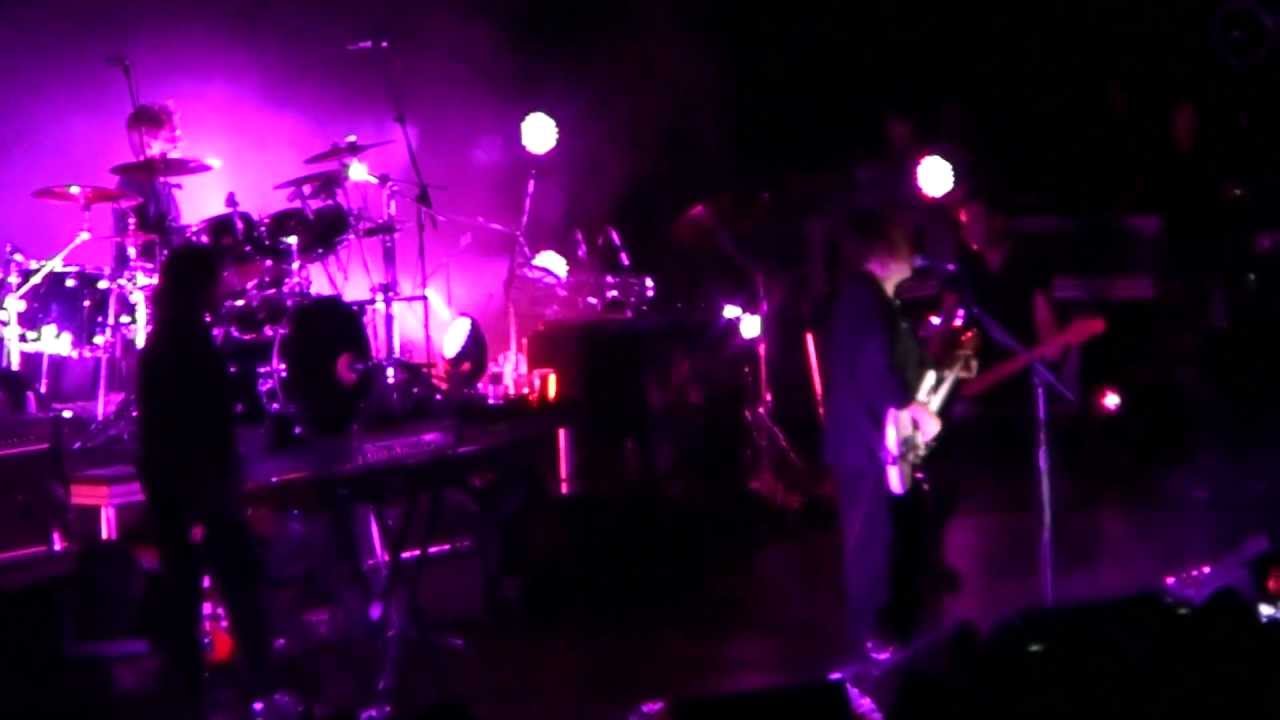 THE CURE - London - Reflections / seventeen seconds - 15.11.2011 - YouTube