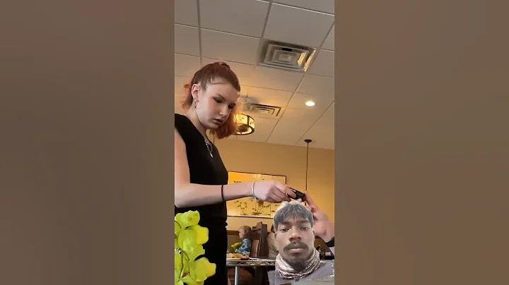 Tipping A Waitress A Car #shorts #ytshorts #trending #viral #mrbeast #greenscreen