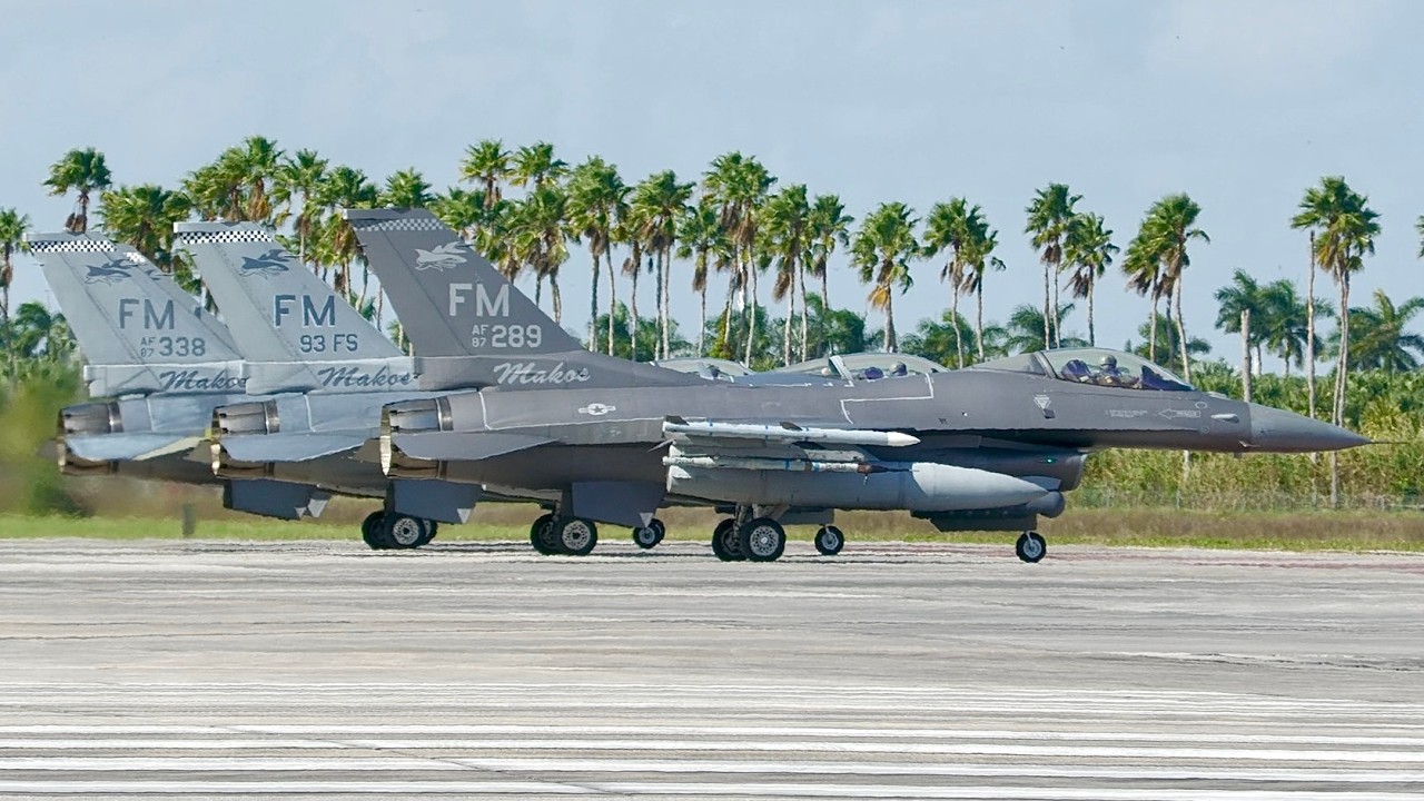 Fini-Flight Farewell | 93rd FS “Makos” F-16 Vipers at Homestead! - YouTube