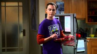 The Big Bang Theory - Sheldon and Penny Exchange Presents screenshot 5