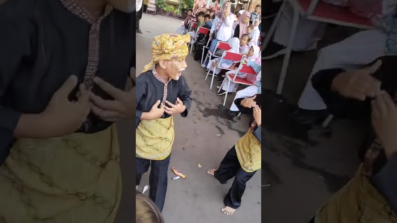 Momen Mas Emir Banu jd aki lengser di perpisahan sekolah.. 