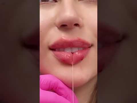 ANGELINA JOLIE 'LIP