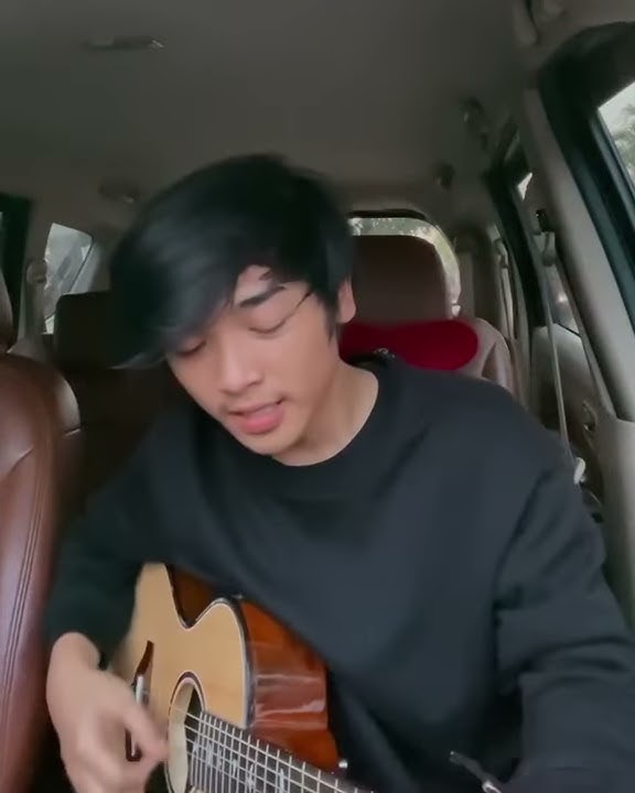 Story wa biarkan ku menggapaimu cover isqihijri