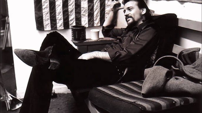 Waylon Jennings - Me And Paul - YouTube