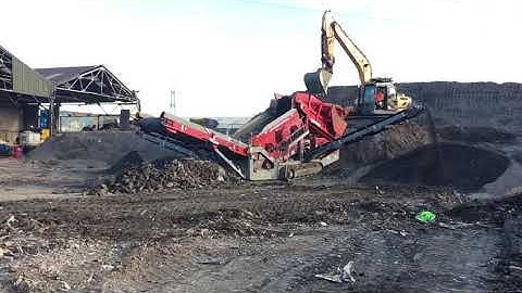 Scalping Screen Sticky Material Separation