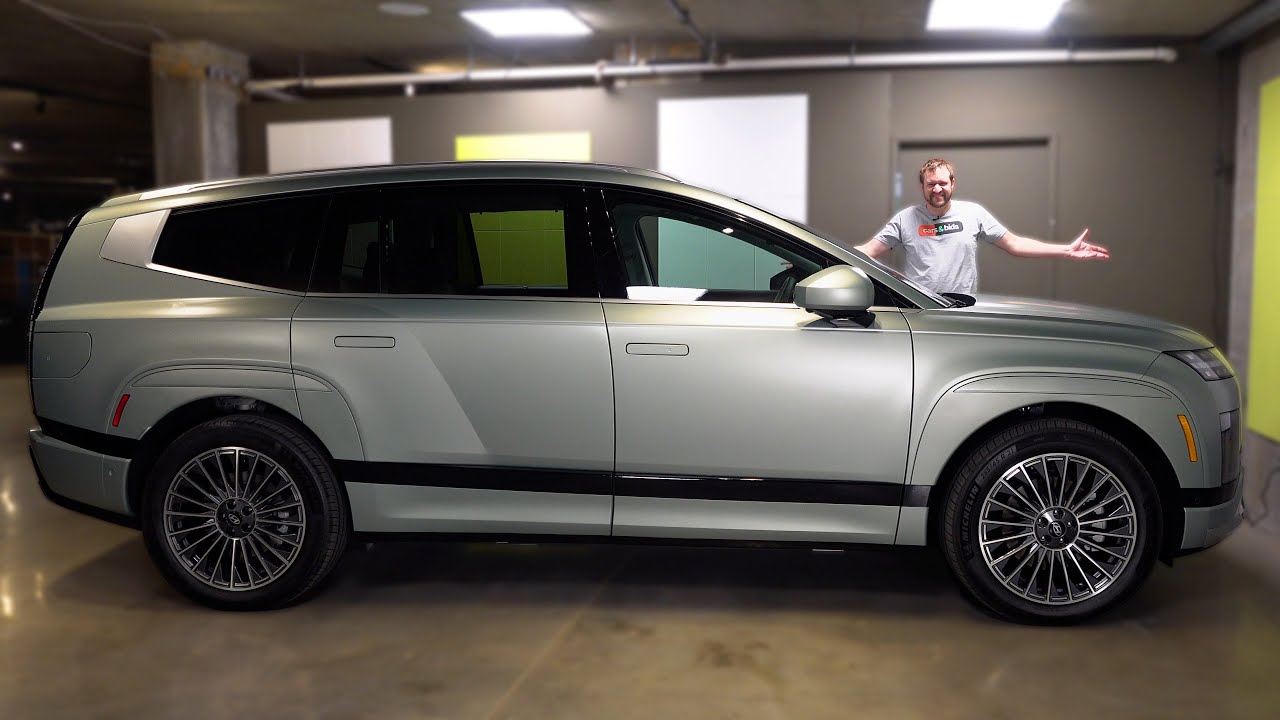 Video till Hyundai rullar ut den stora eldrivna suven Ioniq 9