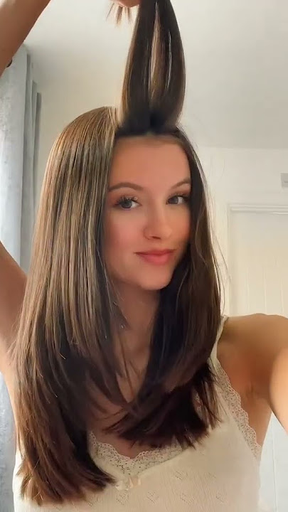 How I style my curtain bangs with a straighten in under a minute - Link in Top Comment 👉