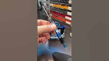 Quick fill of Pilot Custom 823 with Iroshizuku Ama-Iro (sky). It’s so beautiful!! #fountainpen