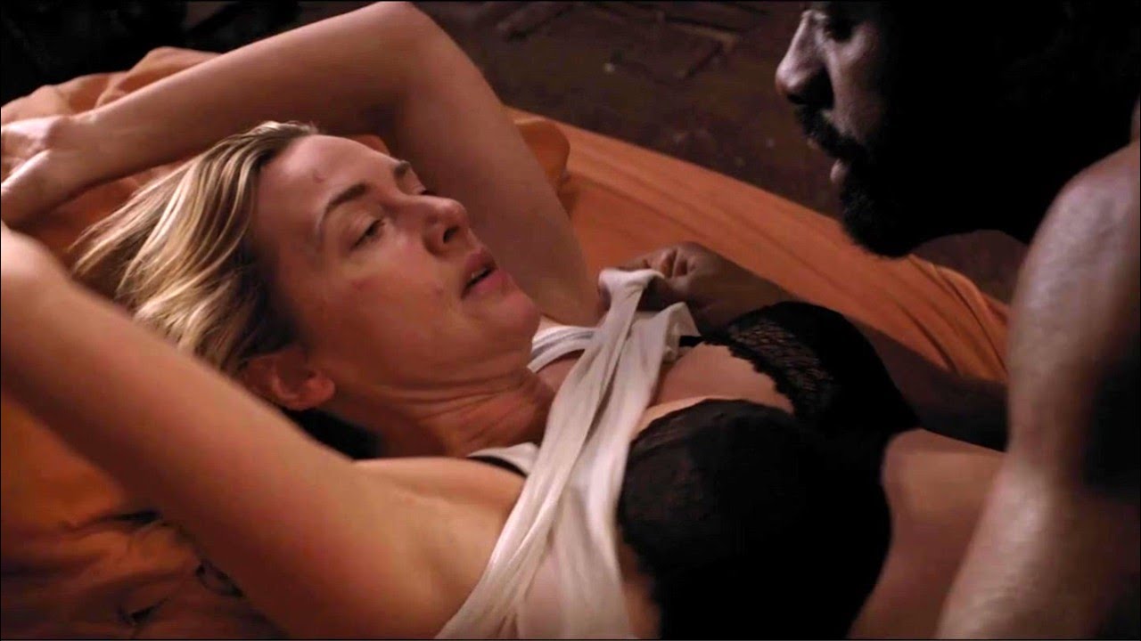 Kate Winslet Sexiest Kissing Scene in The Mountain Between Us 2026