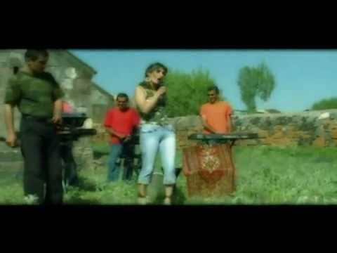 Demi Mur porno filmlarda rol oynagan