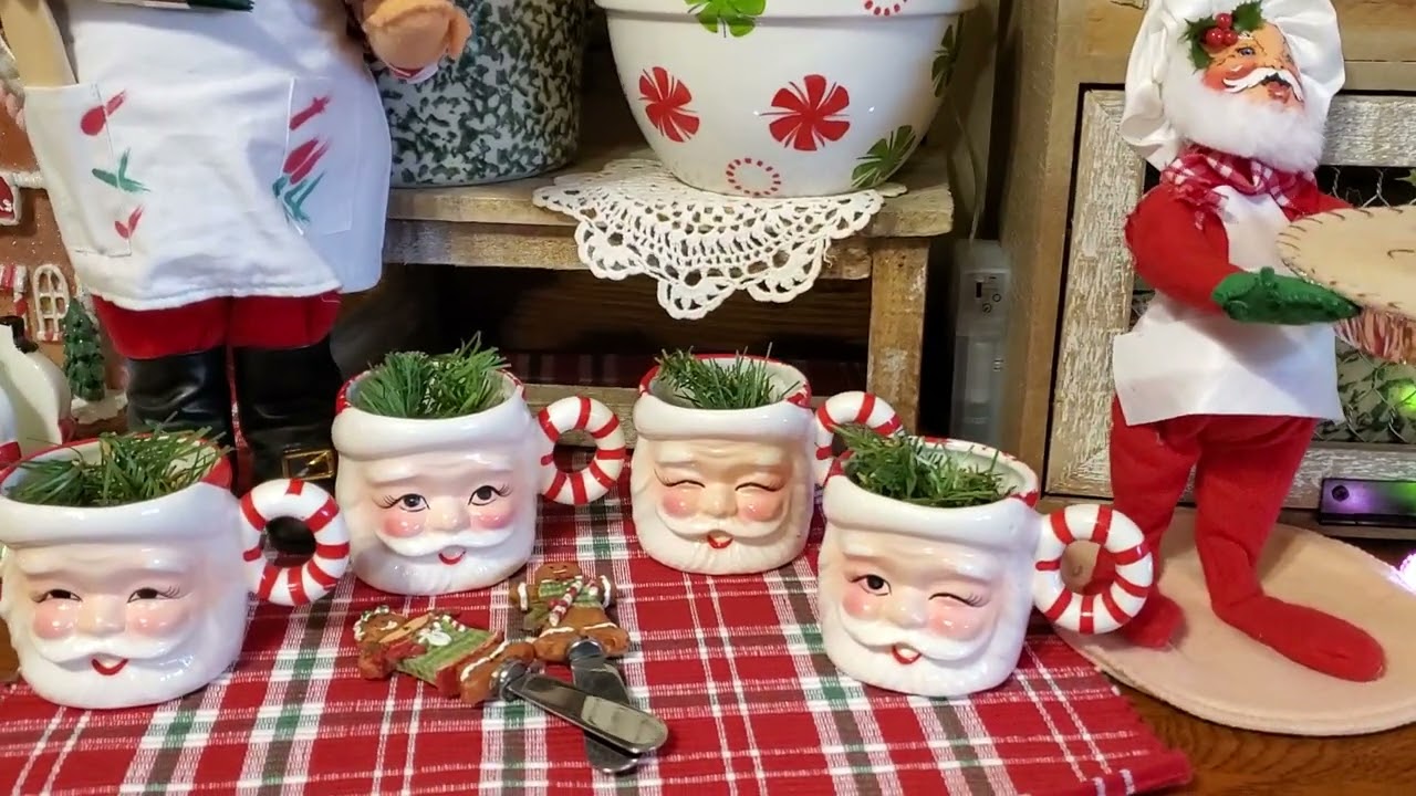 CHRISTMAS KITCHEN TOUR WITH VINTAGE, RAE DUNN, JOHANNA PARKER GRINCH & COLLECTIONS DEC.16,2022❤️💚❤️