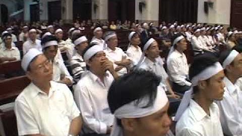 Lễ tang Ông Phêrô Nguyễn Văn Tuyến phần 3.mpg