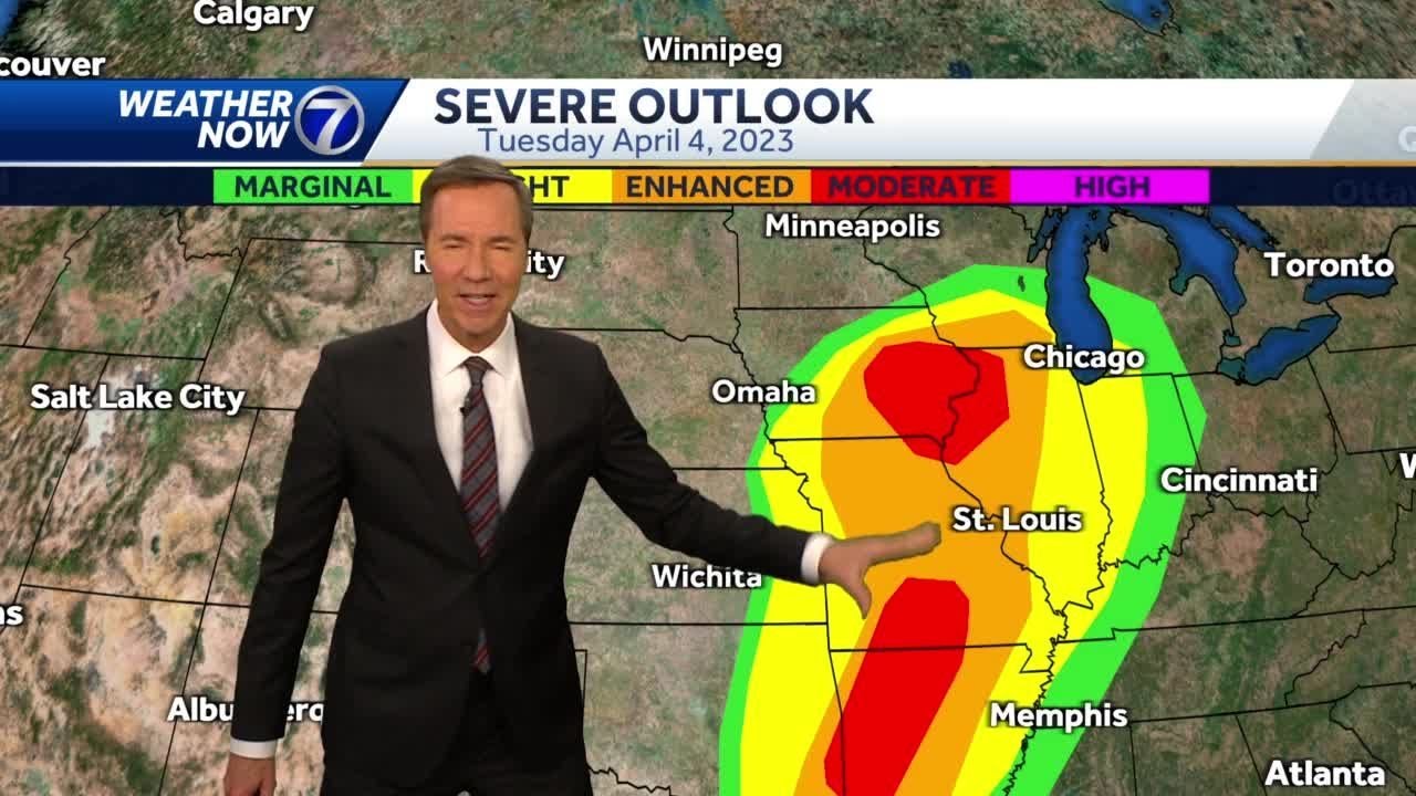 Monday night April 3 Omaha weather - YouTube