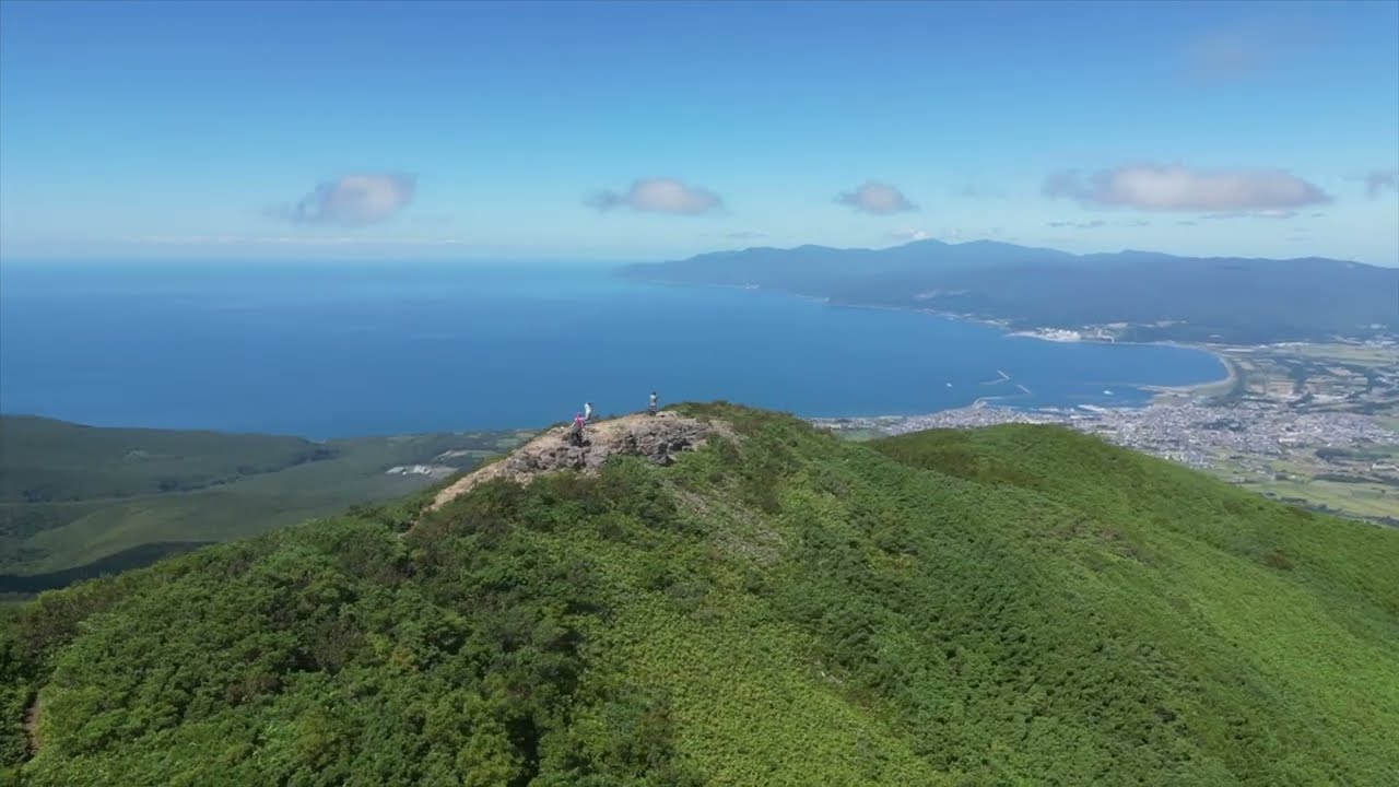 【空撮】北海道 ニセコ連峰 岩内岳 [Aerial] Mt. Iwanai, Niseko Mountains, Hokkaido