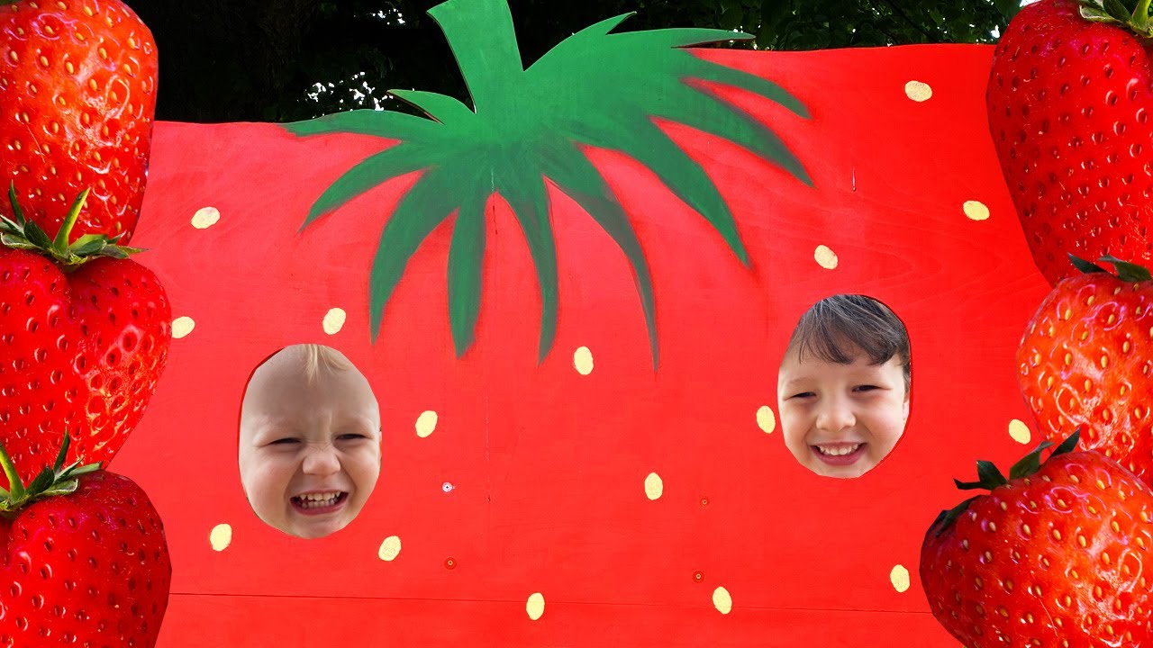 Strawberry Picking at Farmer Copley's with Strawberry Picking Challenge | Fun Places to go with Kids