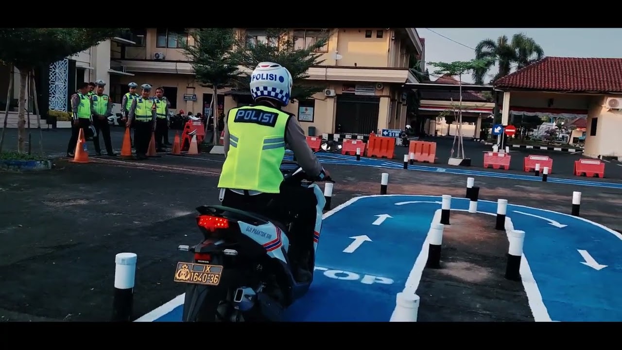 Personel Satlantas Polres Pekalongan Mendadak Diperiksa Surat-Surat dan Ikuti Ujian Praktek SIM