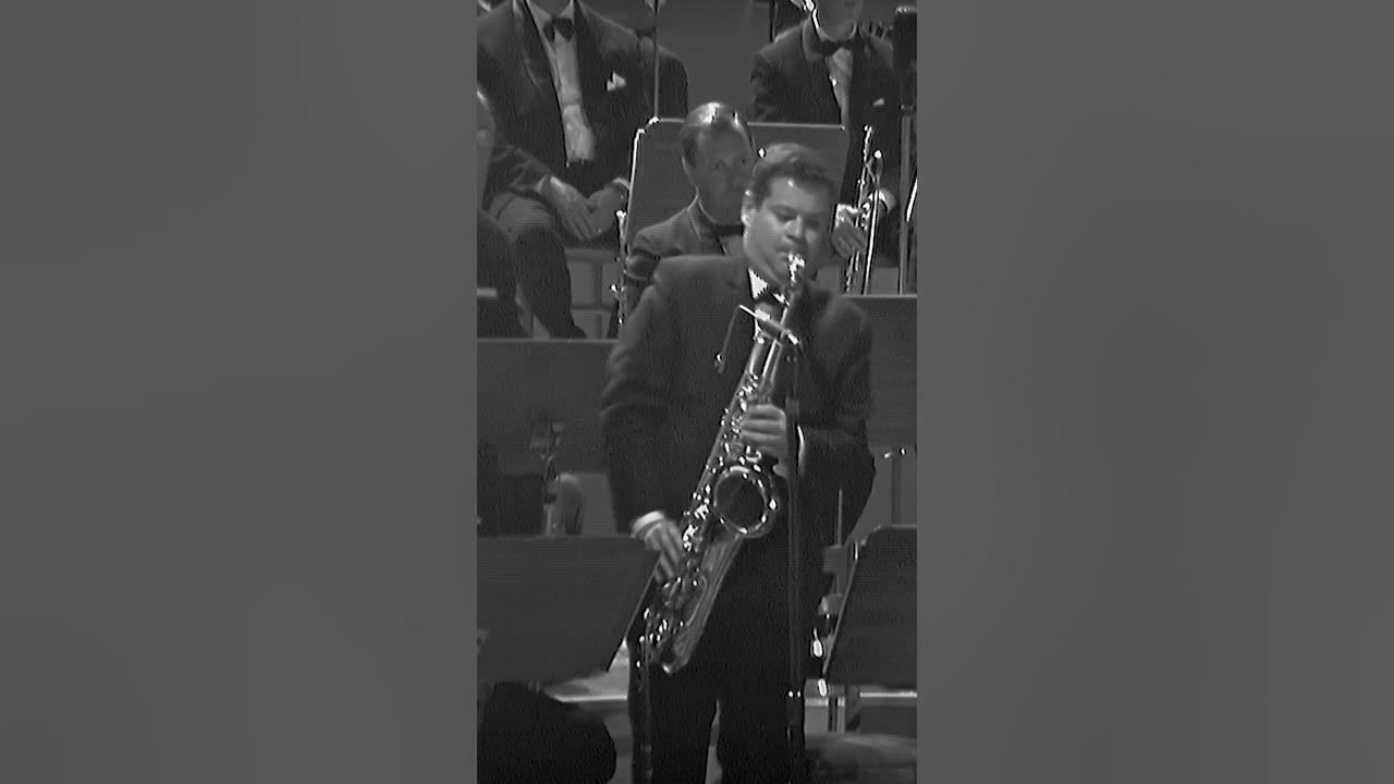 The legendary Tubby Hayes on saxophone playing the classic Henry Mancini theme 'Pink Panther' 🎷