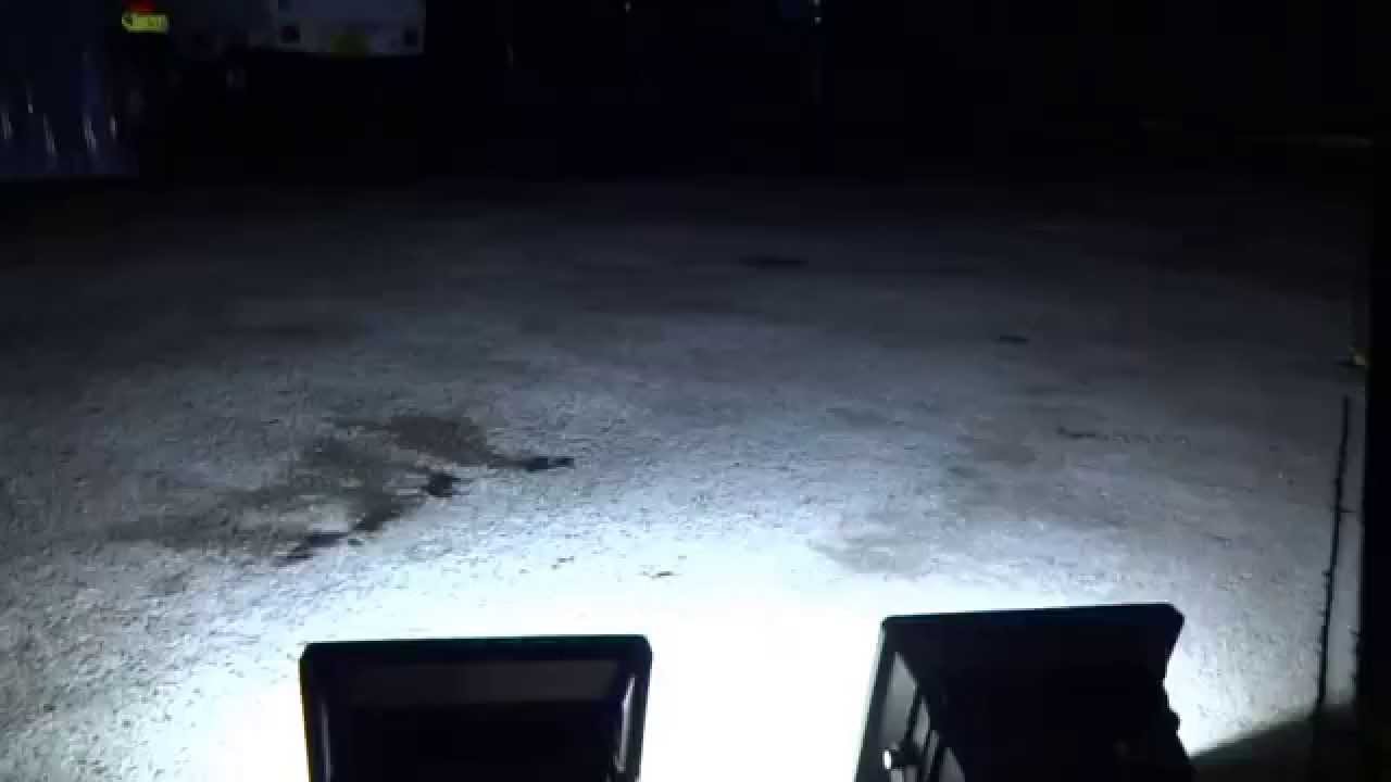 30wのled投光器を2つ買って発電機で使用してみた Youtube