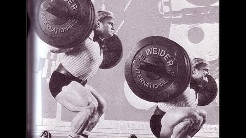 Using Paused Squats To Build Muscle and Strength
