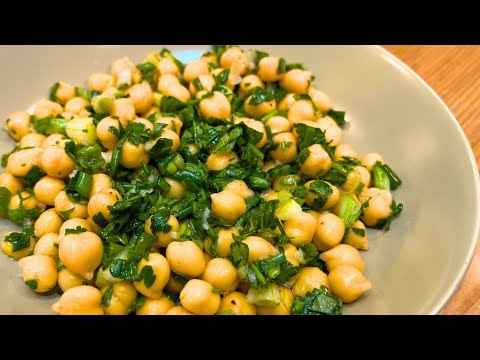 A delicious ONE ingredient Chickpea Salad for Fitness lovers!