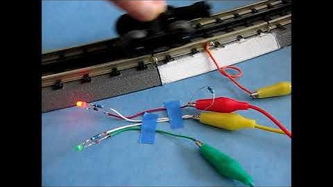 insulated rail trigger of 2 aspect signal without a relay