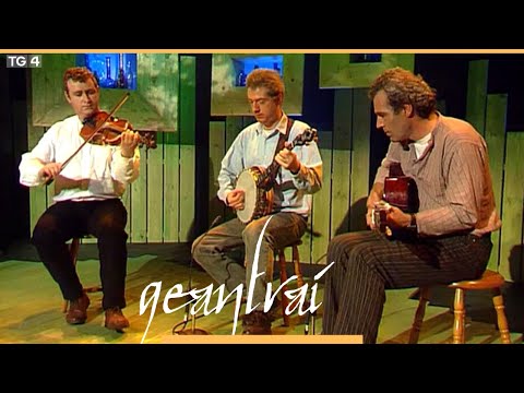 在 YouTube 上观看 John Carty & Brian McGrath & Garry O'Briain |Amharclann An Mall, Tuaim | Geantraí 1997 | TG4