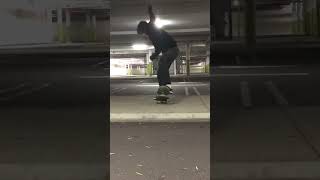 Varial Heelflip Manual