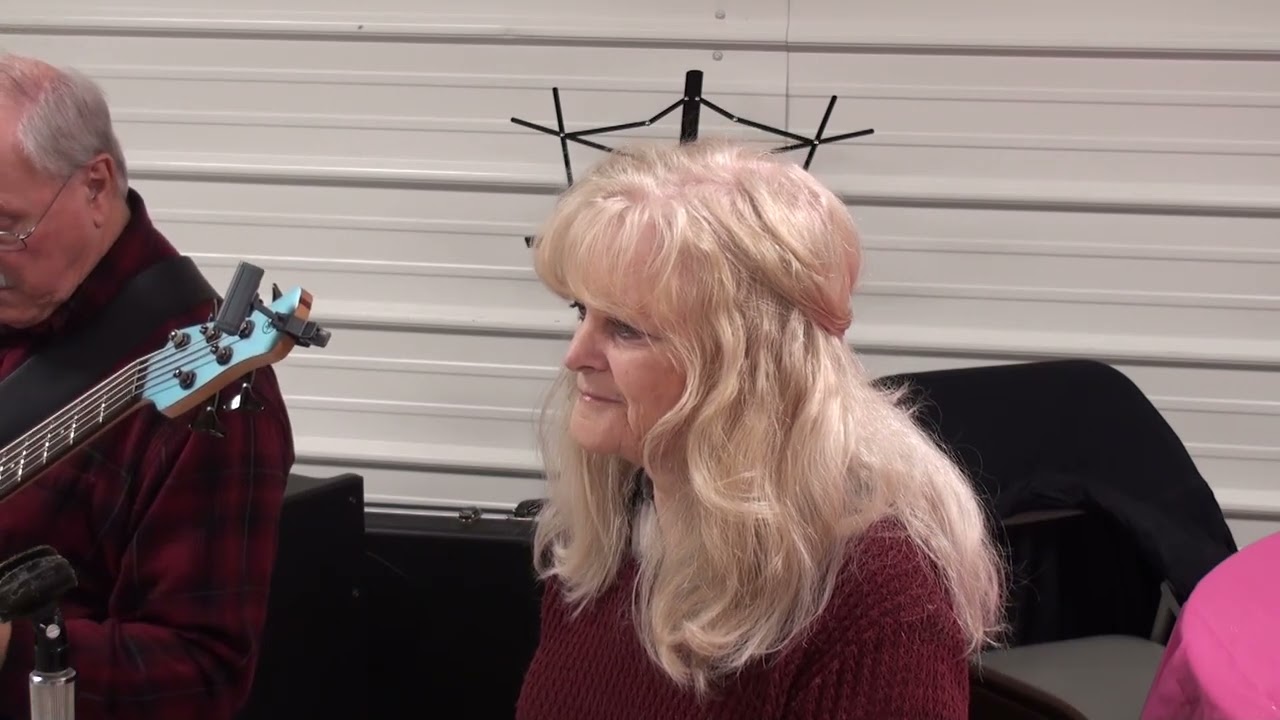 Phyllis Teater Burke and the Crofton Crew cover "Walkin After Midnight"