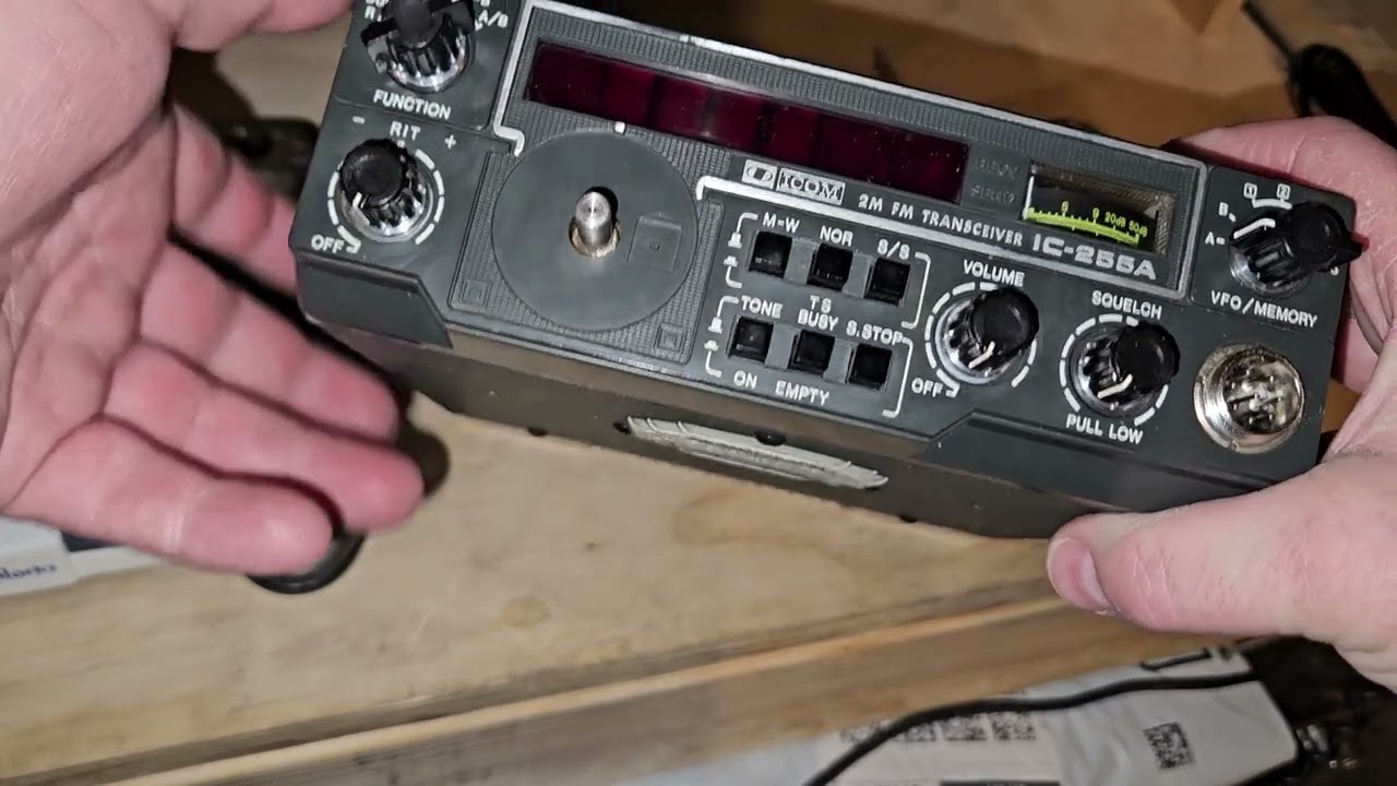 cosmetically restoring a 1979 Icom ic-255a ham radio - YouTube