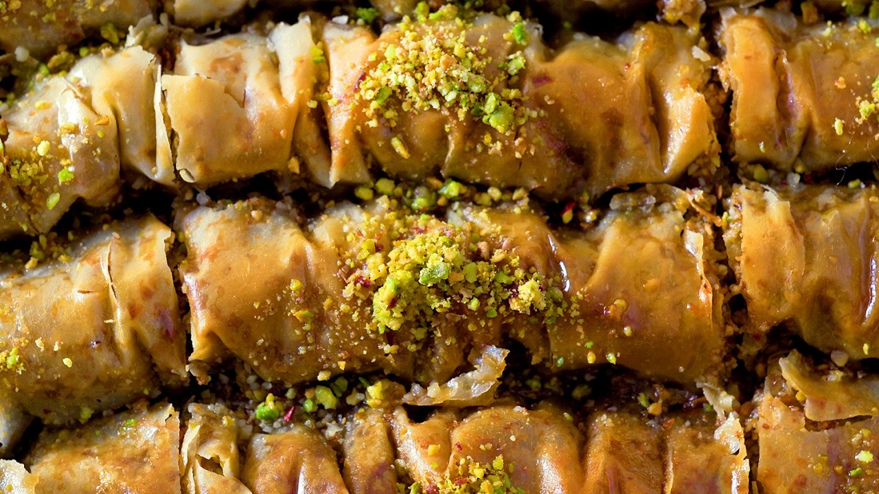 The Secret to Perfect Baklava (Hot + Cold Syrup Trick!) 🔥