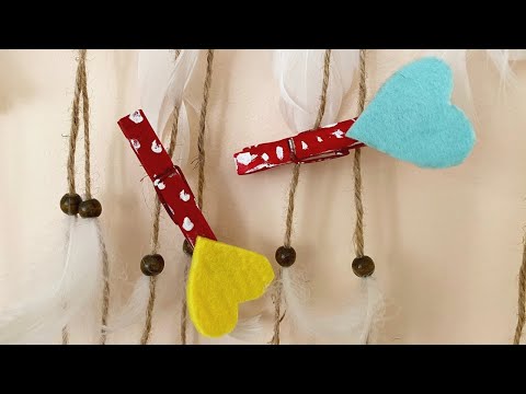 Video: Jak Vyrobit Barevné Kolíčky Na Prádlo