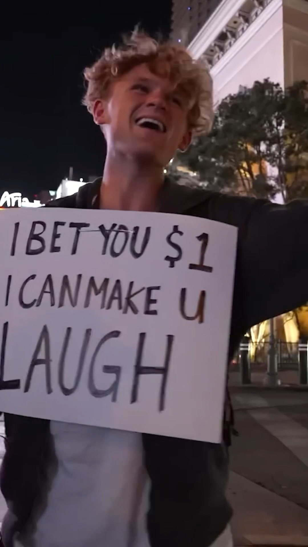I crossed America with $0.01 - Las Vegas