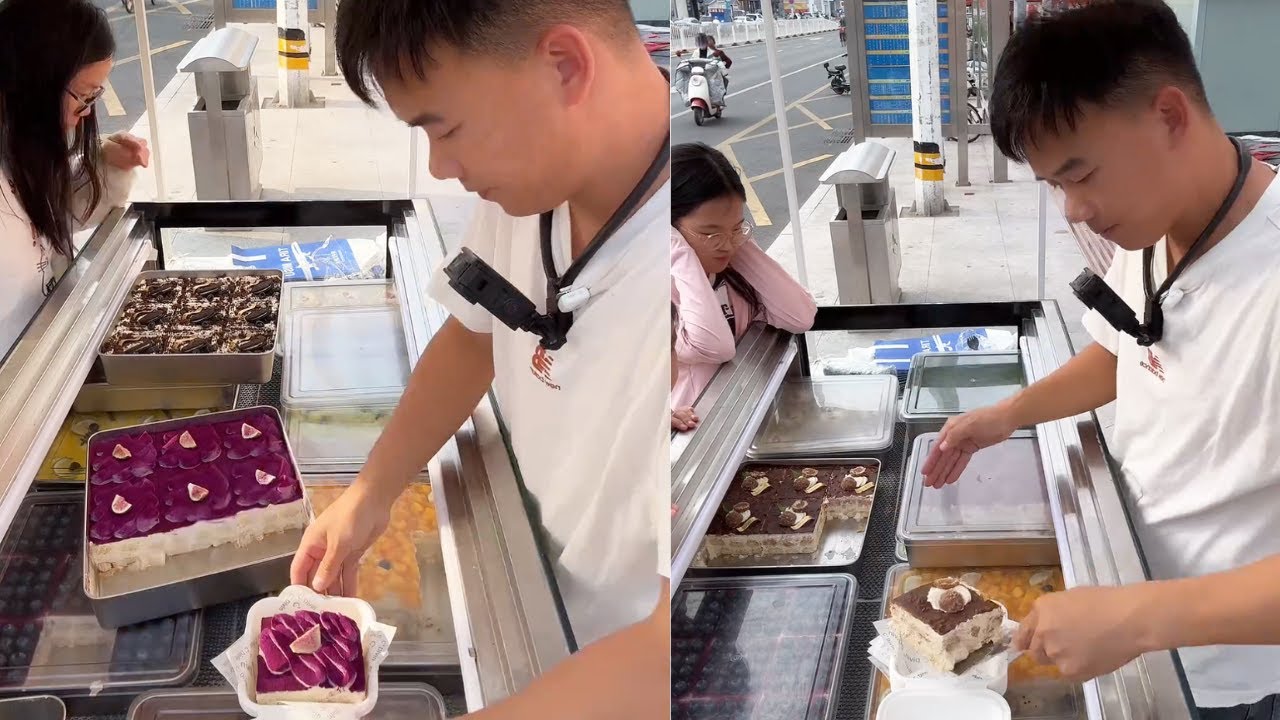 Street desserts 🍮 attracted many customers