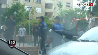 Tmerr në apartament/ 2-vjeçari mbyll nënën në ballkon! Era e rëndë alarmon gjithë pallatin