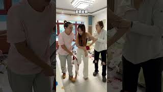 Pranking her with a prosthetic and red paint 🔴😱 #funny #comedy #animals #prank #challenge #couple