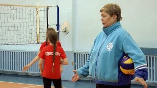 Children's volleyball. Girls. Training. Episode