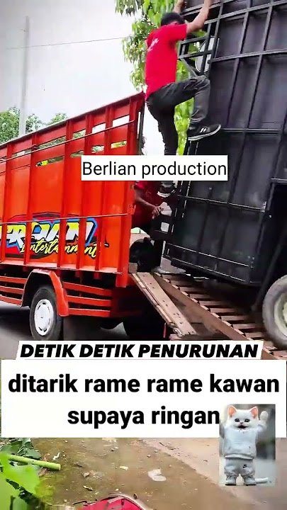 Kecimol turun dari truck #kecimol #duet #karnavallucu #kecimolan #karnaval #megantaraterbaru