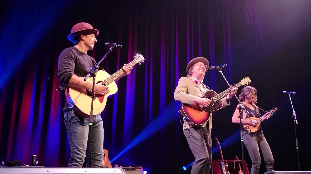 Jason Mraz & Gregory Page, "One Hell of a Memory" in Riverside