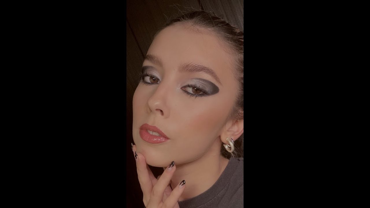 MAQUILLAJE BELLA HADID🖤 tutorial look de ojos ovalados