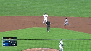 DET@KC: Escobar, Zobrist team up for a double play