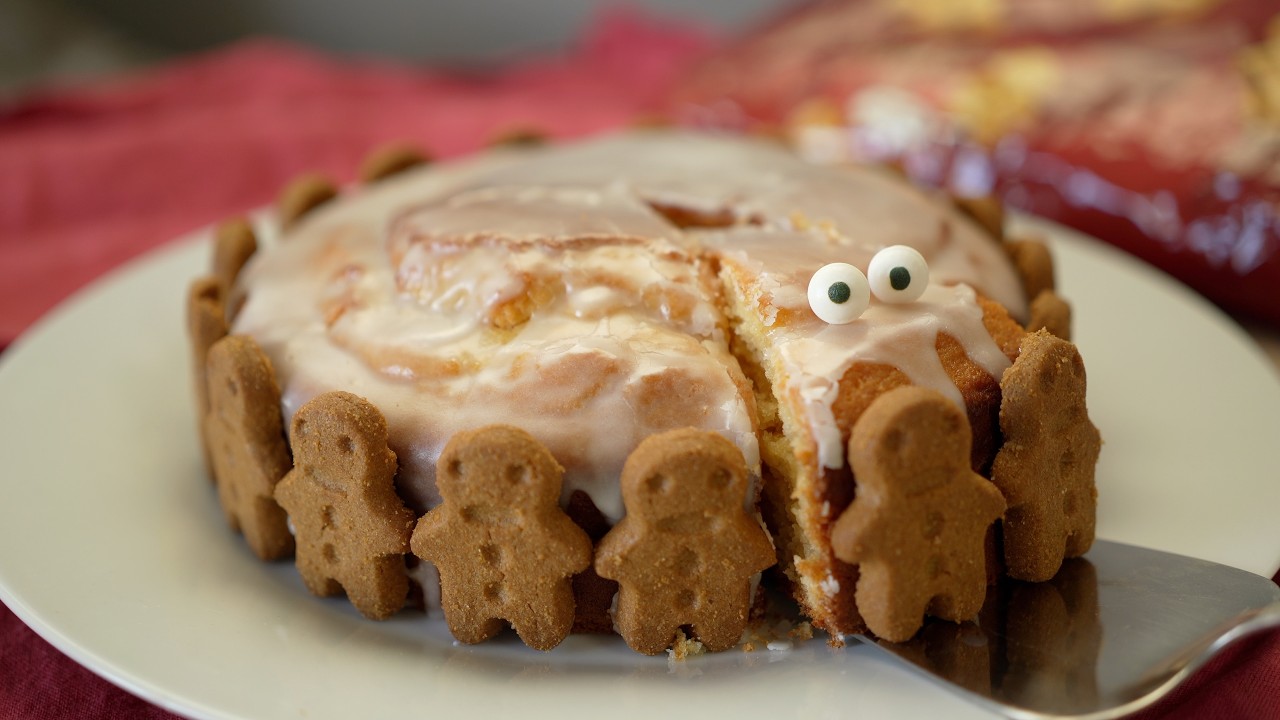 Gingerbread Cake with De Ruiter’s Bakkerij Speculoos Poppetjes ジンジャーブレッドケーキ デラウテル ミニドール カラメルビスケットと