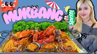 Golden Hair mukbang seafood with spicy sauce