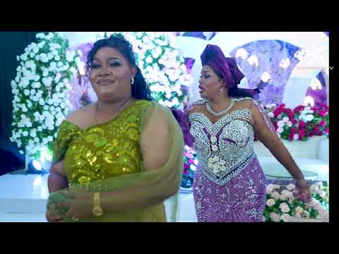 TAZAMA SIWA ALIVYOINGIA UKUMBINI KWENYE HARUSI YA MTOTO WAKE