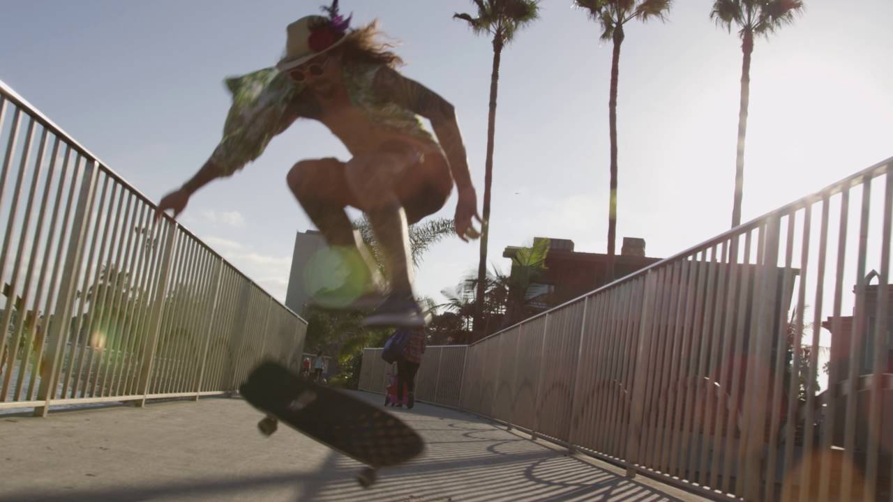 Artistic Freedom I Feature: Hunter Knolmayer I Red Raven