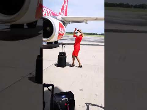 Pramugari airasia lagi narsis#shorts #viral #fyp #airasia