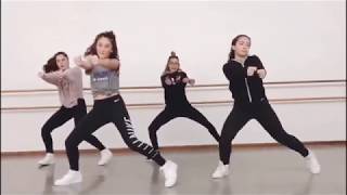 Dancing to ‘Taki Taki’ (no copyright intended) | Teens Class