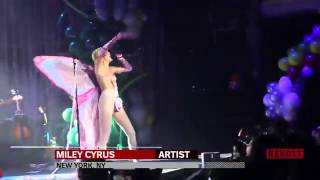 Miley cyrus nude on stage and dirty dance video