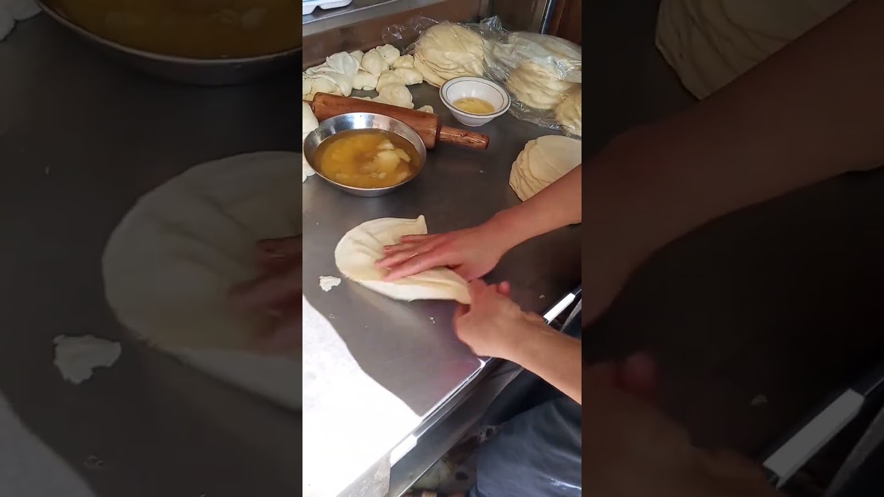 Making Roll bread on a unique method 