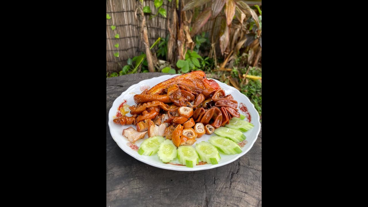 Gourmet or Gross? The Truth About Braised Pork Organs 