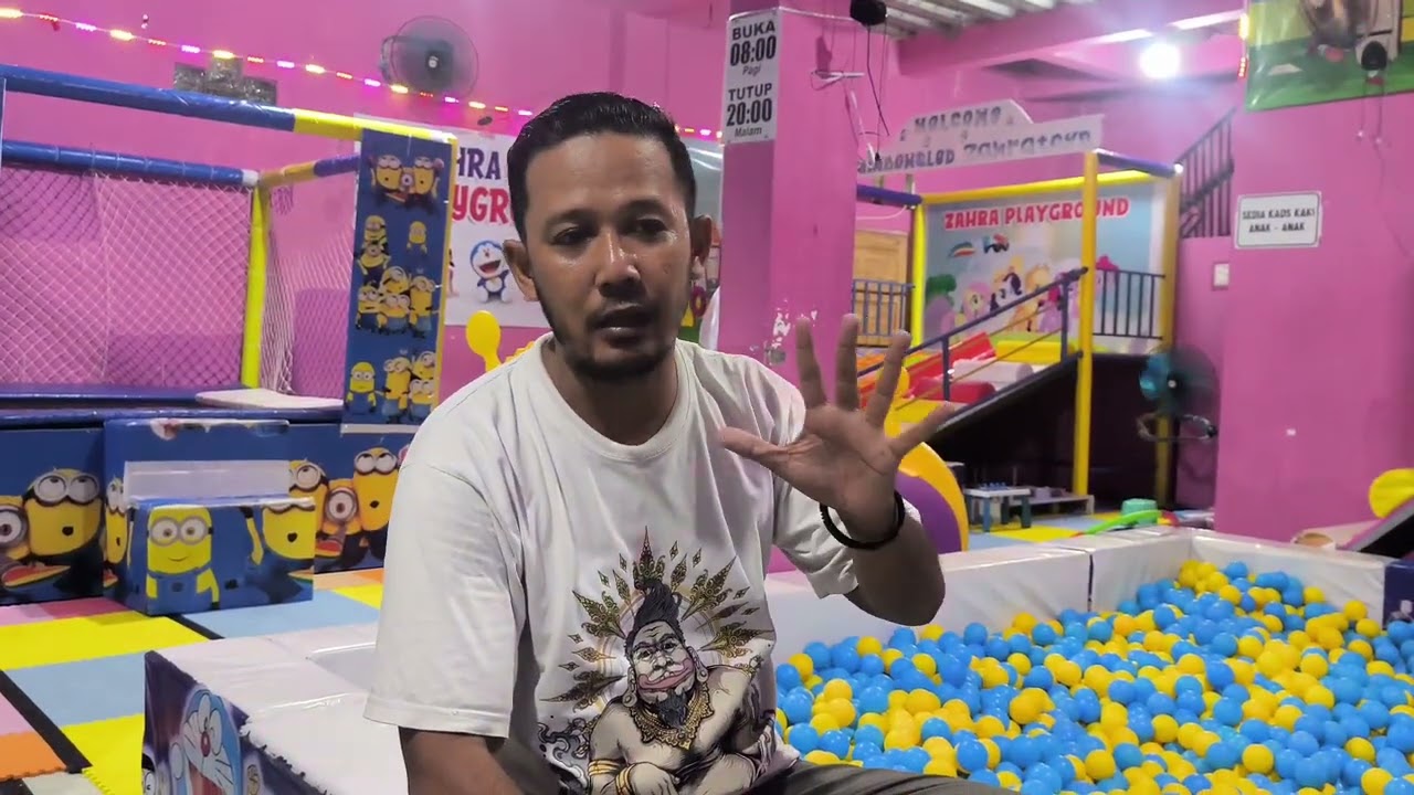 Usaha paket mini Playground